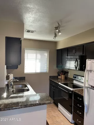 Photo #3: 6235685 Listing