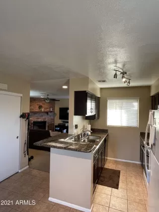 Photo #4: 6235685 Listing