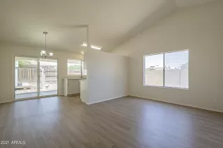 Photo #6: 6235875 Listing 