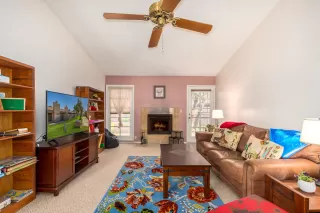 Photo #3: 6235906 Listing