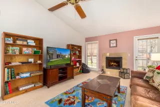 Photo #6: 6235906 Listing