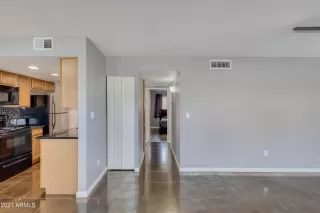 Photo #5: 6235916 Listing