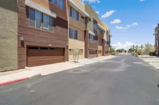 Photo #4: 6235985 Listing