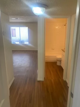 Photo #4: 6236047 Listing