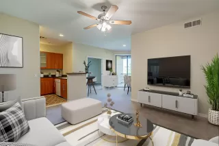 Photo #4: 6236167 Listing