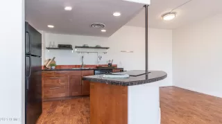 Photo #3: 6236296 Listing