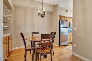 Photo #6: 6236584 Listing