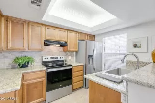 Photo #4: 6236590 Listing