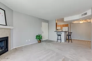 Photo #5: 6236724 Listing