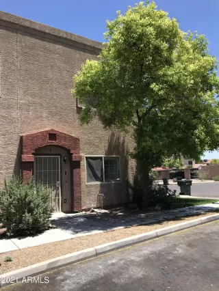 Photo #6: 6236798 Listing