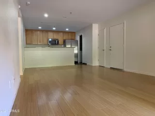 Photo #4: 6236809 Listing