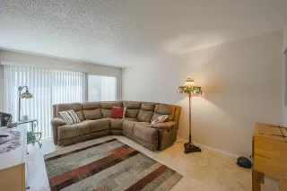 Photo #5: 6236962 Listing