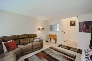 Photo #6: 6236962 Listing