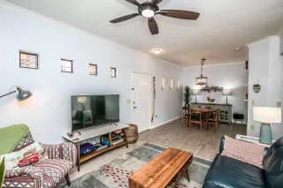 Photo #1: 6236989 Listing