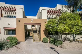 Photo #4: 6236989 Listing