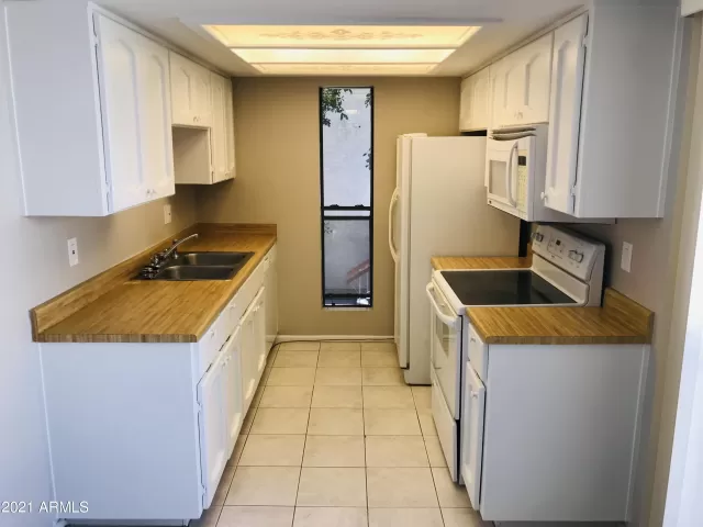 MLS: 6237086 Condo For Sale