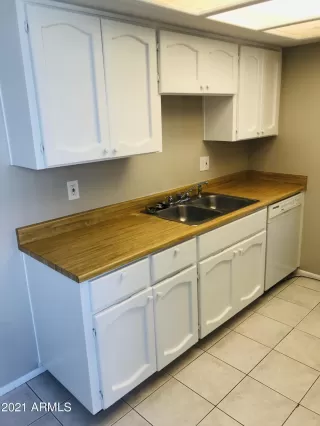 Photo #2: 6237086 Listing