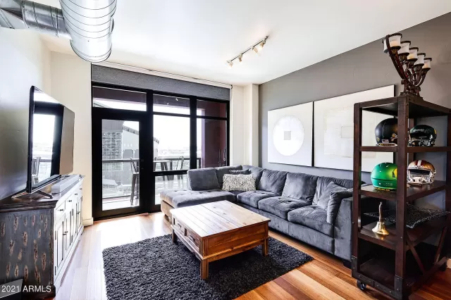 MLS: 6237108 Condo For Sale