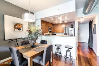 Photo #3: 6237108 Listing