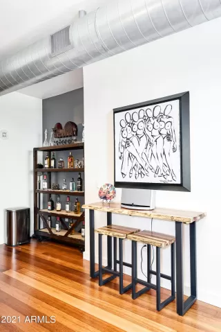 Photo #6: 6237108 Listing