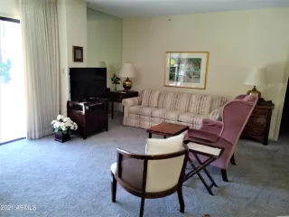 Photo #6: 6237159 Listing