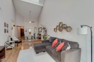 Photo #3: 6237179 Listing 