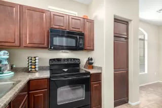 Photo #5: 6237184 Listing