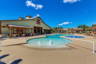 Photo #2: 6237230 Listing 