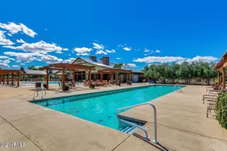 Photo #3: 6237230 Listing 