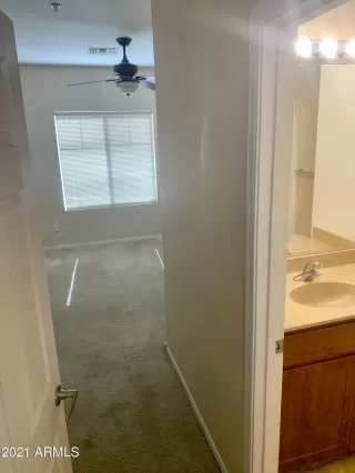 Photo #6: 6237280 Listing