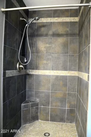 Photo #4: 6237388 Listing