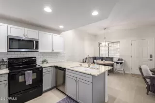 Photo #4: 6237440 Listing 