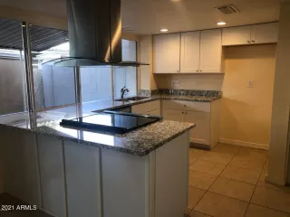 Photo #3: 6237486 Listing