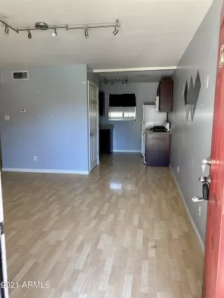 Photo #3: 6237864 Listing