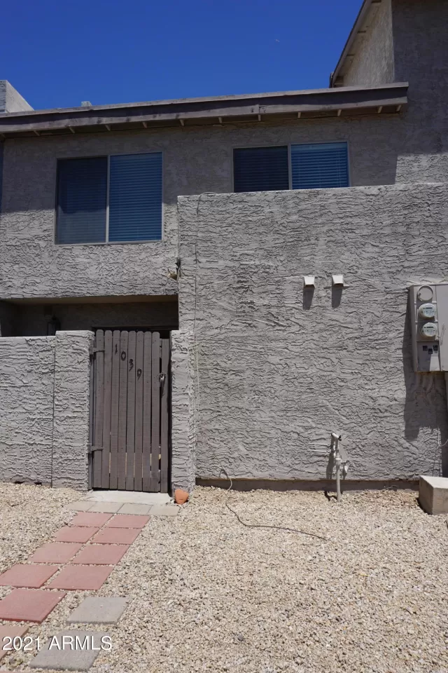 MLS: 6237943 Condo For Sale