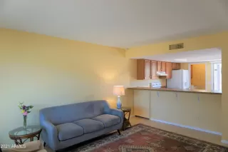 Photo #3: 6237943 Listing 