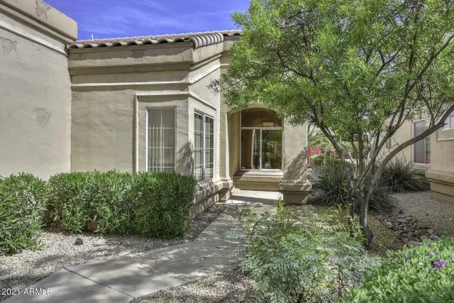 MLS: 6238048 Condo For Sale