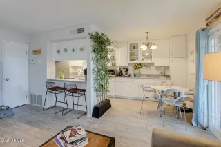 Photo #5: 6238469 Listing 