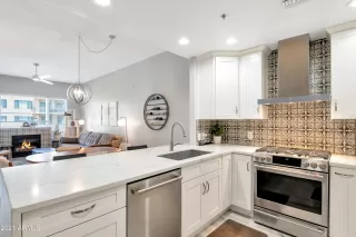 Photo #3: 6238570 Listing 