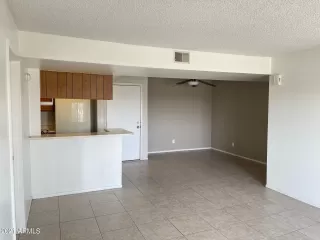 Photo #3: 6238610 Listing