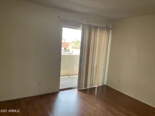 Photo #6: 6238610 Listing