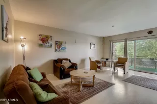 Photo #5: 6238627 Listing