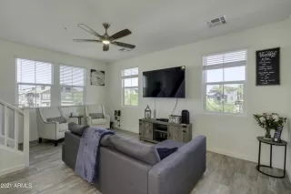 Photo #5: 6238644 Listing