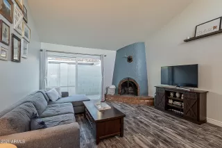 Photo #4: 6238788 Listing