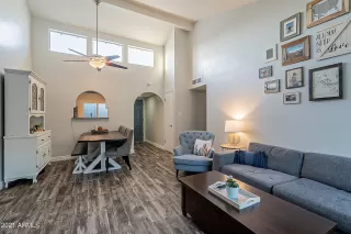 Photo #5: 6238788 Listing