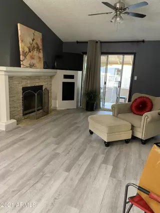 Photo #2: 6238793 Listing