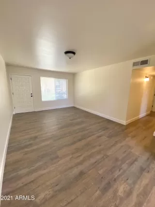 Photo #2: 6238886 Listing 