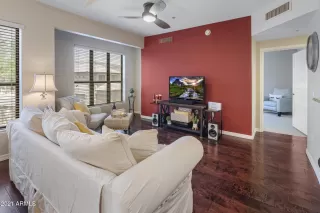 Photo #2: 6239051 Listing