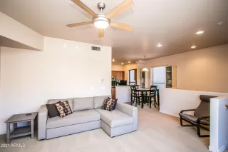 Photo #5: 6239299 Listing