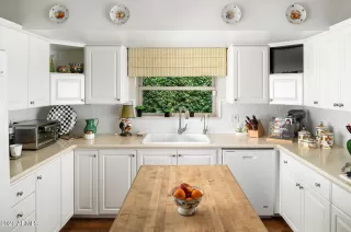 Photo #4: 6239363 Listing